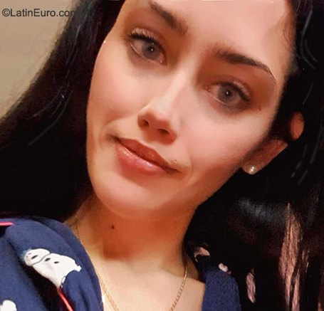 Date this happy Spain girl Hdh from Alicante ES683