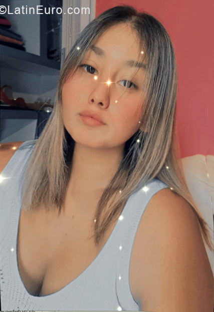 Date this delightful Argentina girl Mariana from Buenos Aires AR812