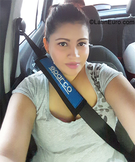 Date this hot Costa Rica girl Star from San Jose CR493