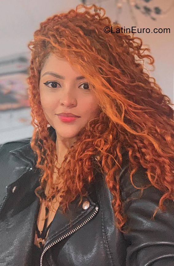Date this delightful Colombia girl Mely from Cartagena CO33549