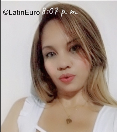 Date this hard body Venezuela girl Carolina from Caracas VE4125