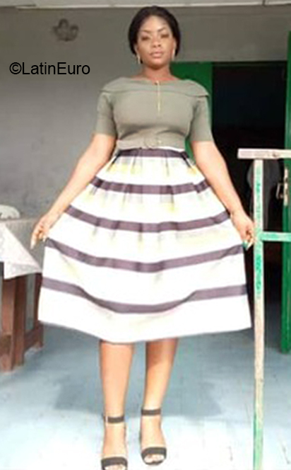 Date this voluptuous United States girl Claire from Phoenix US25641