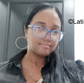 Date this nice looking Dominican Republic girl Paola from Santo Domingo DO40503