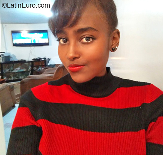 Date this gorgeous Ecuador girl Marce from Quito EC891