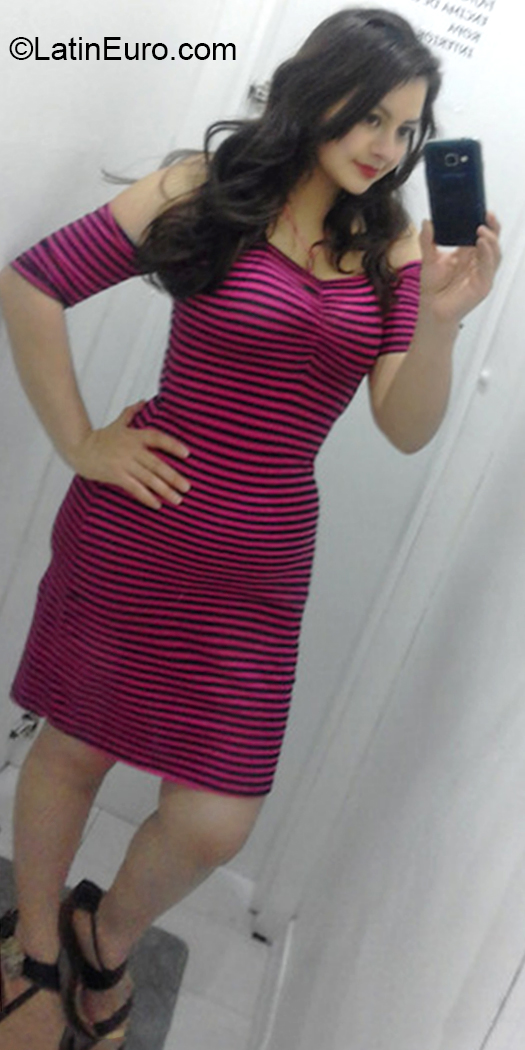 Date this good-looking Ecuador girl Celia from Quito EC901
