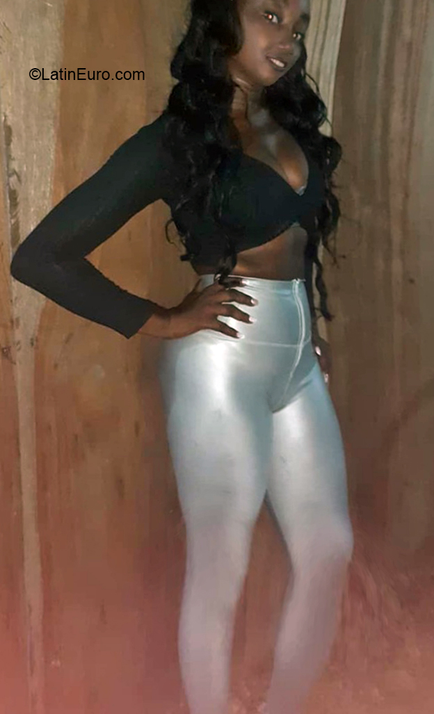 Date this funny Colombia girl Leofina from Antioquia CO31355