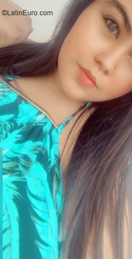 Date this georgeous Colombia girl Catalina from Valledupar CO31374