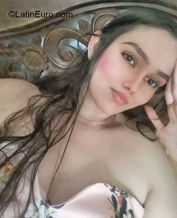 Date this tall Colombia girl Karen from Medellin CO31394