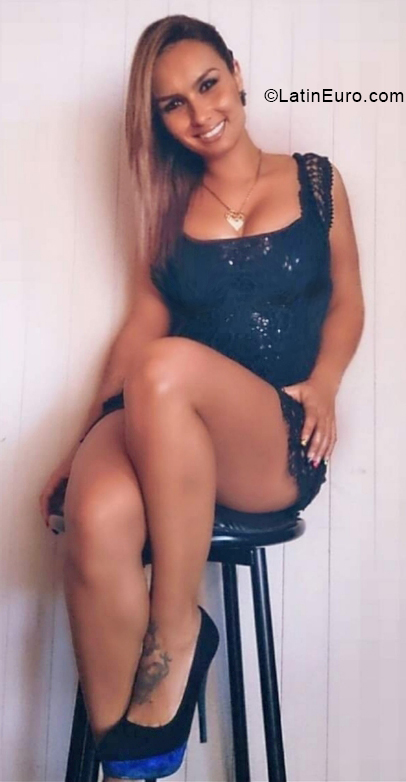Date this lovely Egypt girl Miller from Arabia CR503