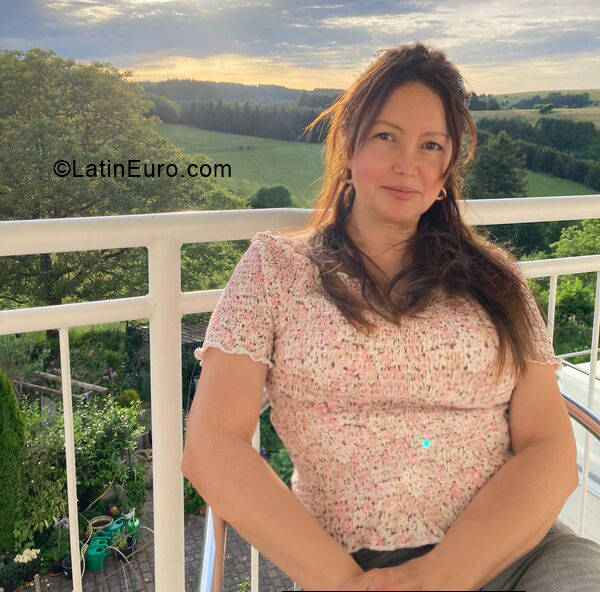 Date this nice looking Netherlands girl Ana from Helmond NL341