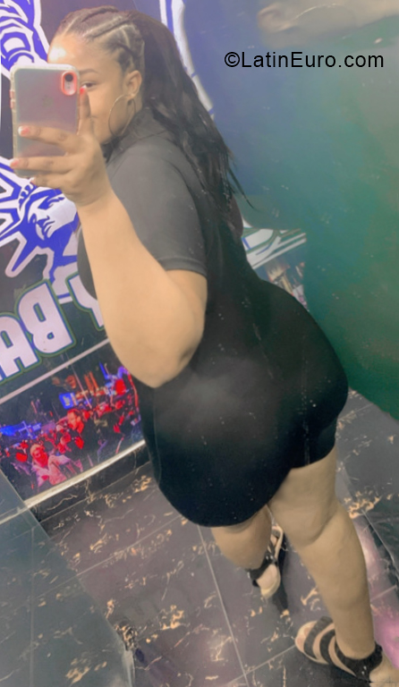 Date this happy Dominican Republic girl Patricia from Santo Domingo DO40659