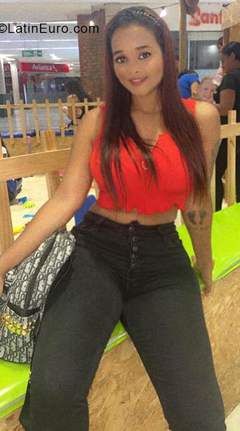 Date this happy Colombia girl Kate from Cali CO31491
