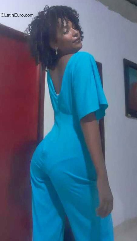 Date this lovely Colombia girl Leed from Barranquilla CO31580