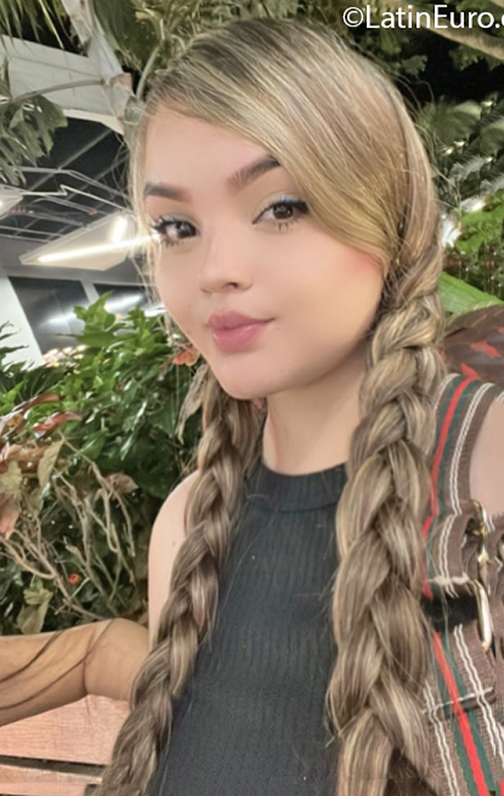 Date this athletic Colombia girl Manuela from Cartago CO31592