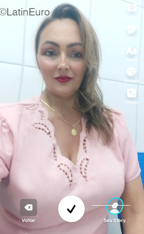 Date this nice looking Brazil girl Priscilla from Manaus BR12258