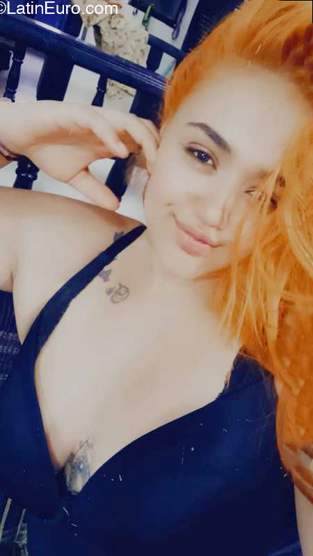 Date this young Colombia girl Camila from Boogota CO32197