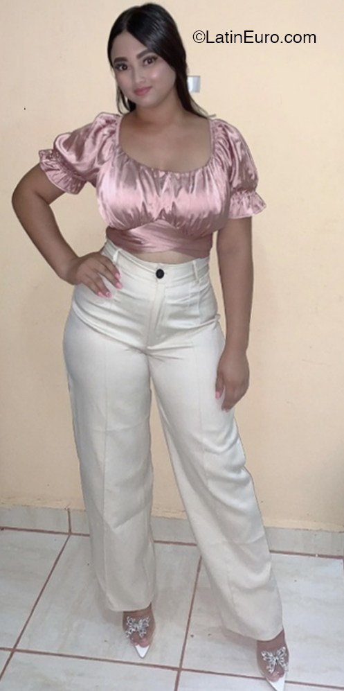 Date this lovely Dominican Republic girl Rosalba from Santo Domingo DO41208