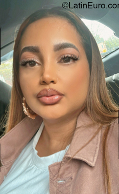 Date this exotic United States girl Cataleya from New York US22121