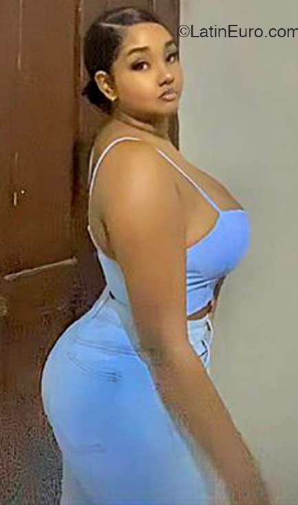 Date this young Dominican Republic girl Cris from Santo Domingo Oeste DO43907