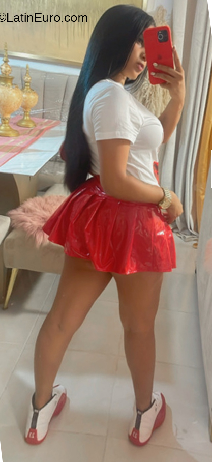 Date this happy Dominican Republic girl Yamilet from Santo Domingo DO44646