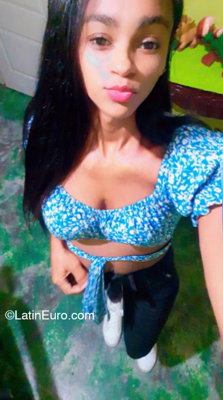 Date this beautiful Dominican Republic girl Katherine from San Francisco de Macorís DO47493