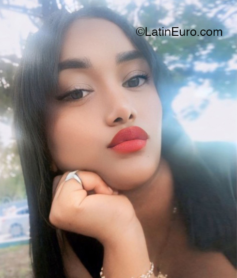 Date this pretty Dominican Republic girl Ana paola from Santiago DO51302