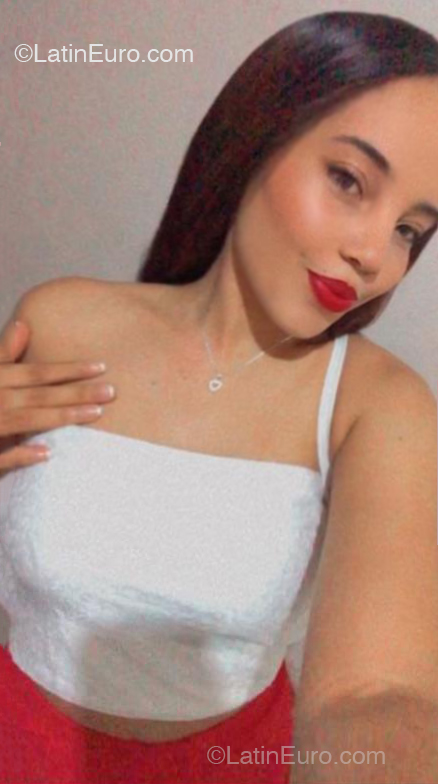 Date this funny Dominican Republic girl Eliss from Santiago DO51342