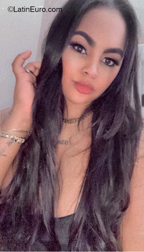 Date this young United States girl Escarlen from Richmond US25188