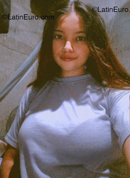 Date this passionate Nicaragua girl Juliana from Managua NI315