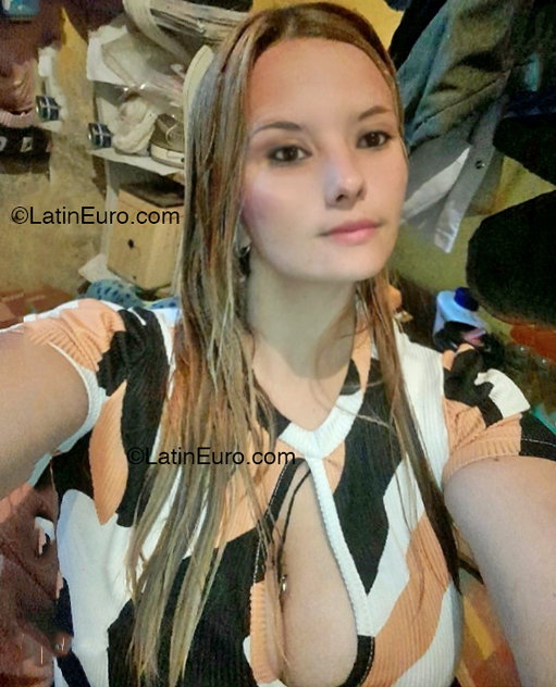 Date this happy Uruguay girl Cecilia from Paysandu UY104