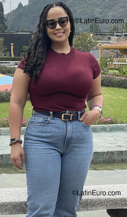 Date this georgeous Dominican Republic girl Gio from Santo Domingo DO53536