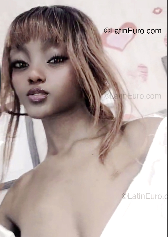 Date this stunning Colombia girl Dayan from Cali CO33103