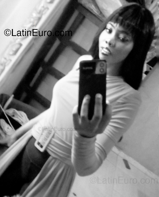 Date this passionate Dominican Republic girl Mika from Punta Cana DO53921