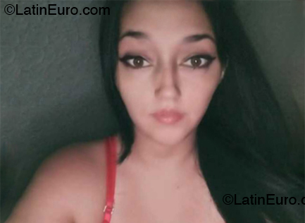 Date this foxy Colombia girl Maite from Bucaramannga CO33176
