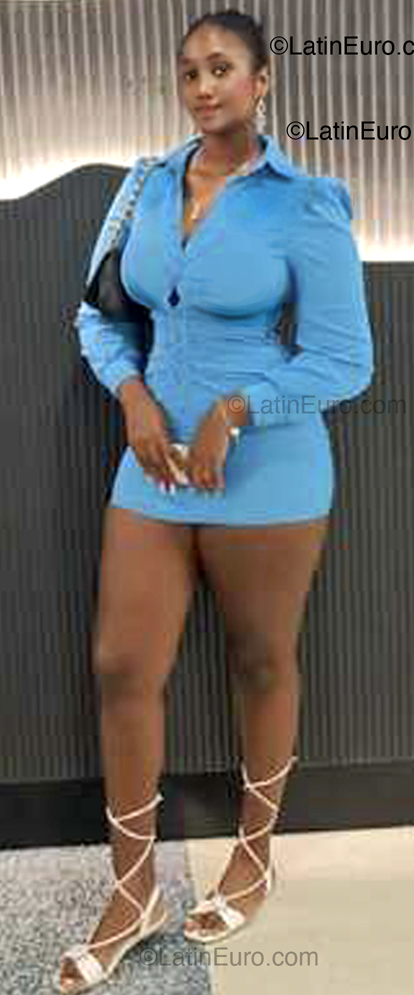 Date this happy Dominican Republic girl Ninozfy from Santo Domingo DO54341