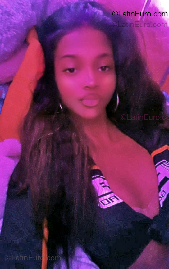 Date this beautiful Argentina girl Jasmin vasquez from Santiago AR989