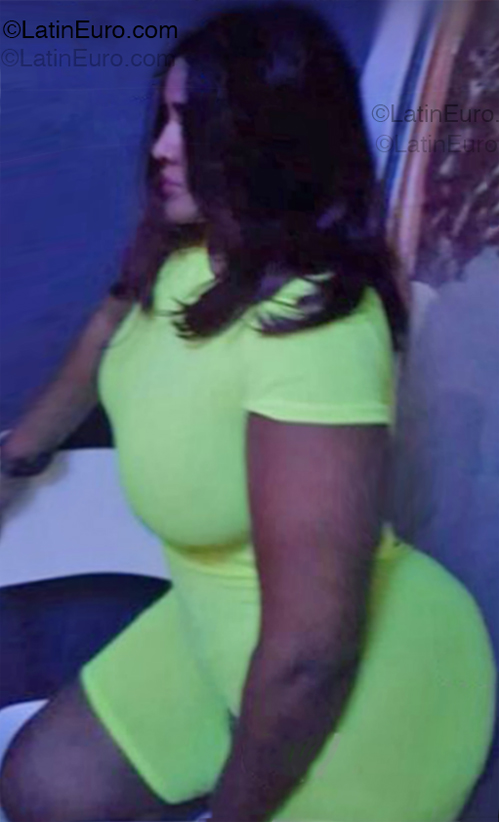 Date this funny Dominican Republic girl Nena Sugens from Santo Domingo DO54551