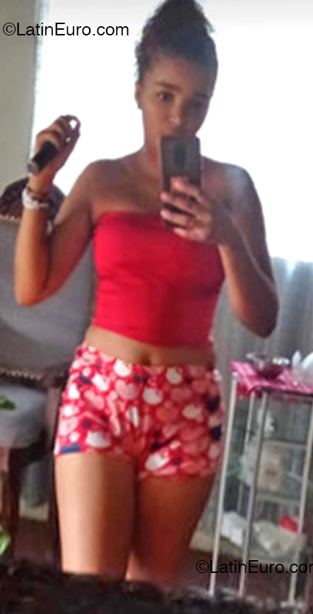 Date this fun Dominican Republic girl Maria from Santiago DO54911