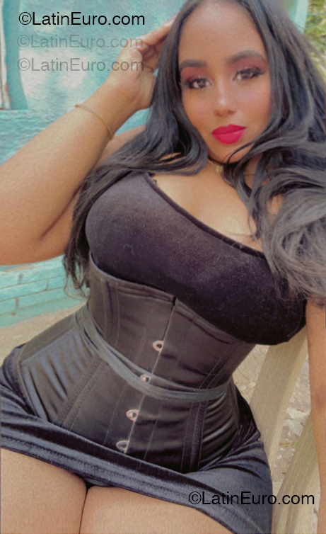Date this lovely Dominican Republic girl Estrella from Estrella DO54938