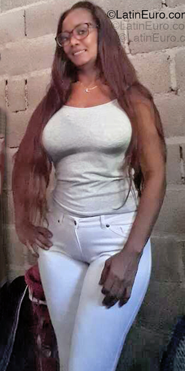 Date this hard body Dominican Republic girl Francisca from Puerto Plata DO55030