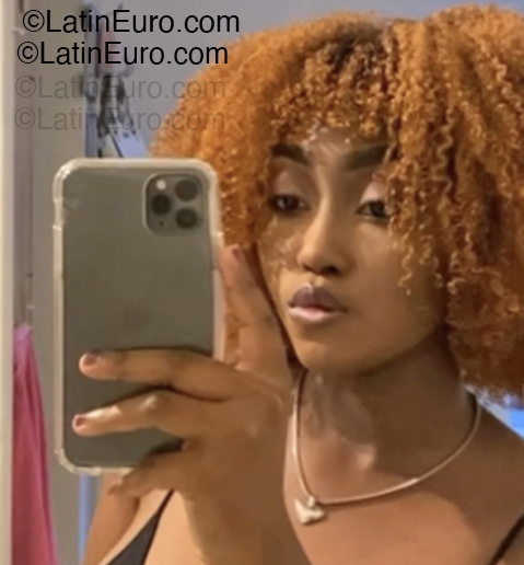 Date this cute Dominican Republic girl Ashley from Santo Domingo DO55091