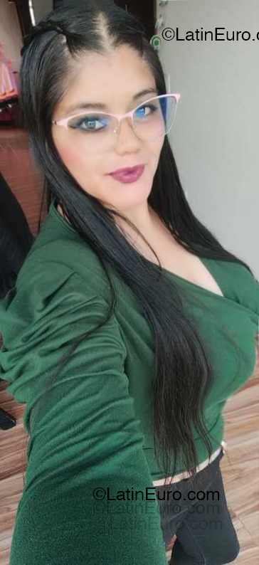 Date this passionate Colombia girl Xiomara from Zipaquira CO33399