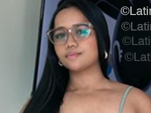 Date this charming Dominican Republic girl Cris from Santiago DO55249