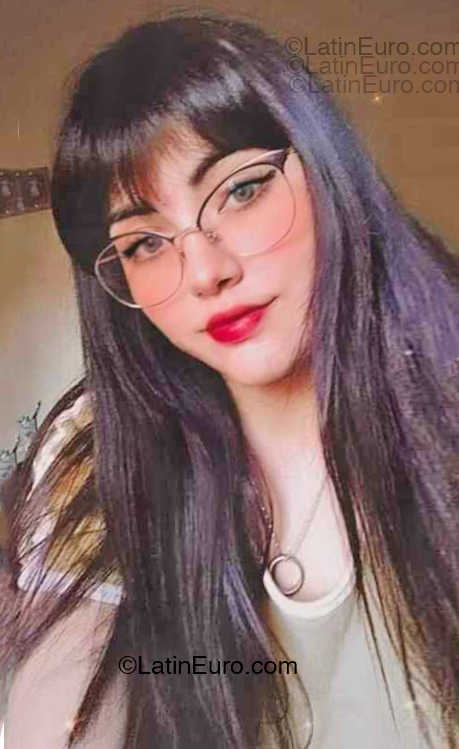 Date this lovely Argentina girl Mstica from Salta AR997