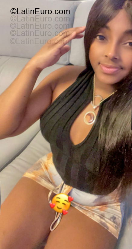 Date this funny Switzerland girl Stercy from Solothur CH210