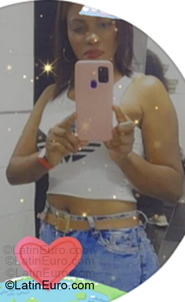 Date this pretty Colombia girl Salome from Bogota CO33411