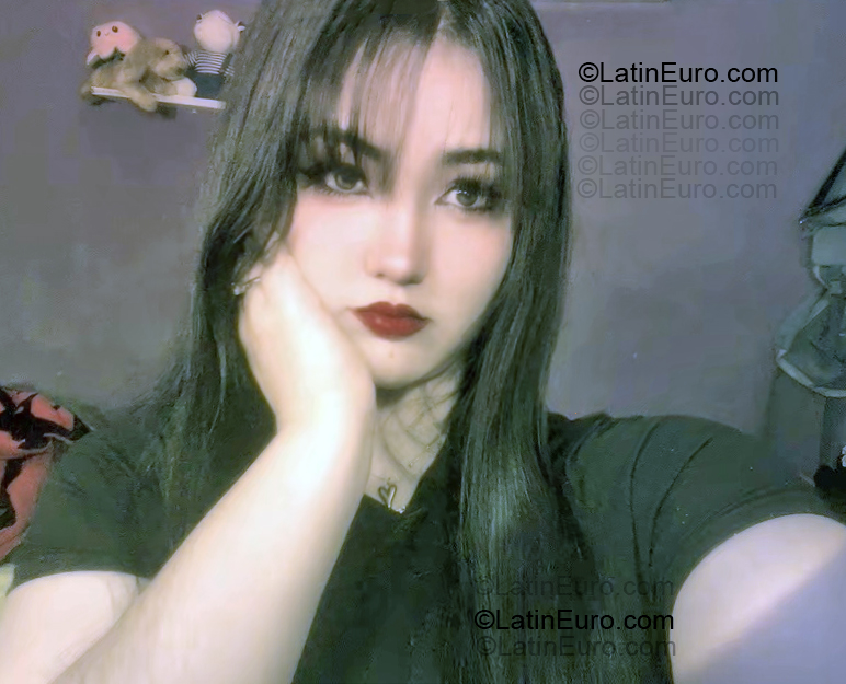 Date this sensual Mexico girl Celine from Cd Mexico MX2776