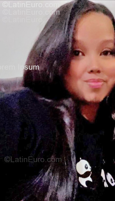 Date this happy Colombia girl Marcela from Cali CO33437