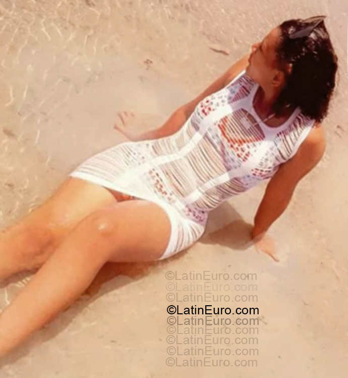 Date this good-looking Dominican Republic girl Awilda from Santiago DO55368