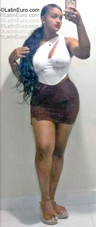 Date this young Dominican Republic girl Ruberlina from Santo Domingo Este DO55369